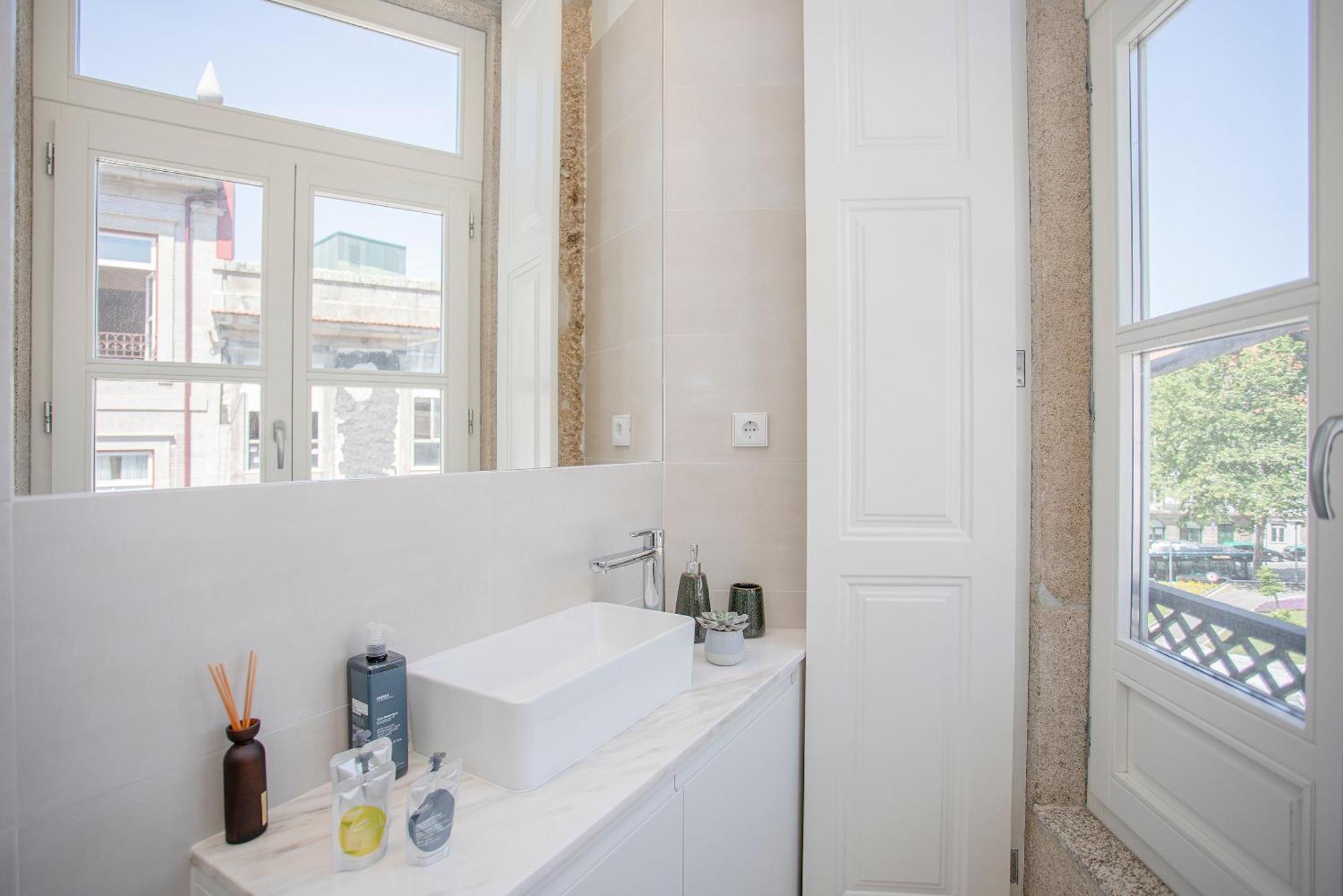 Liiiving In Porto - Aliados Stone Apartment Ngoại thất bức ảnh